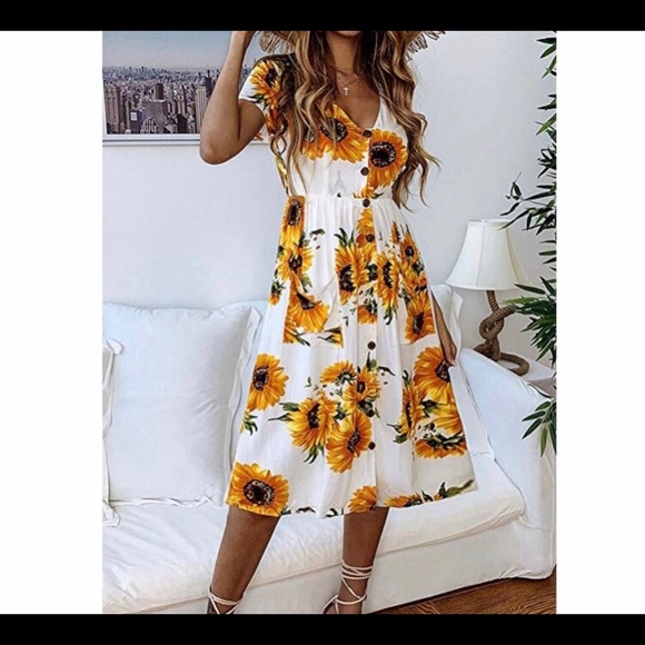 🔥Steal! Sunflower button up dress - Picture 4 of 4